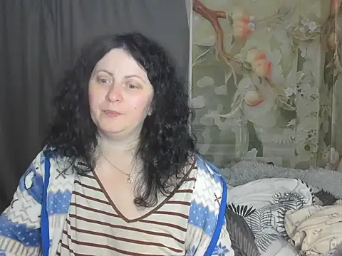 Lillian2 online show from 10.30.25