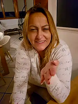 Snapshot of Isabellaa04 chatting on 12.07.24 Isabellaa04 online show from 12.07.24