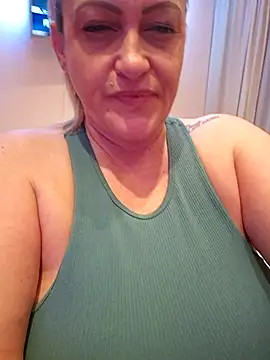 Snapshot of Isabellaa04 chatting on 12.07.24 Isabellaa04 online show from 12.07.24