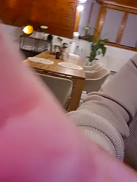 Snapshot of Isabellaa04 chatting on 02.03.25 Isabellaa04 online show from 02.03.25