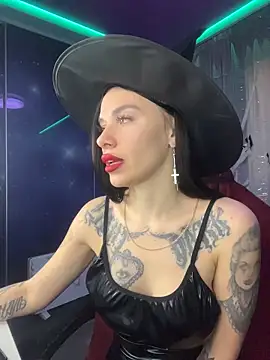 Queen of pain online show from 10.30.25