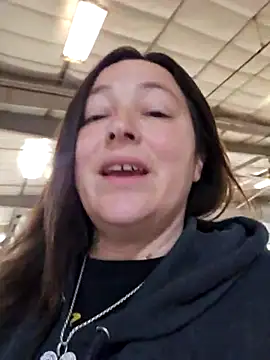 angelbaby1998 online show from 02.17.25