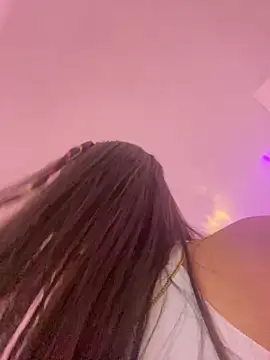 Nicollemays online show from 03.21.25