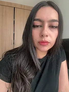 Snapshot of Nicollemays chatting on 02.19.26 Nicollemays online show from 02.19.26