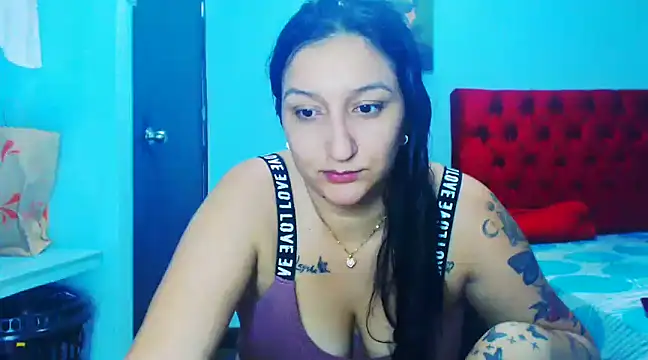 Snapshot of liz_dirty chatting on 01.08.25 liz dirty online show from 01.08.25
