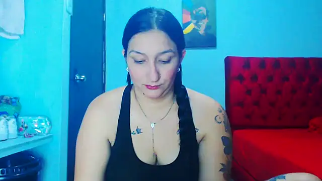 Snapshot of liz_dirty chatting on 02.02.25 liz dirty online show from 02.02.25