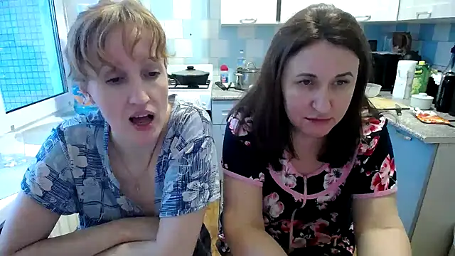 DonnaMagdalena online show from 01.10.25