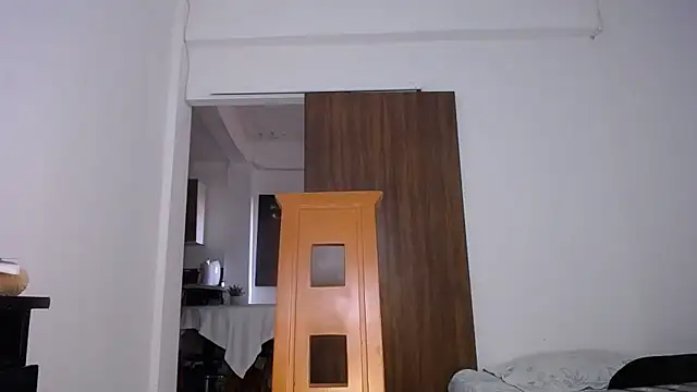 yselahot online show from 12.22.25