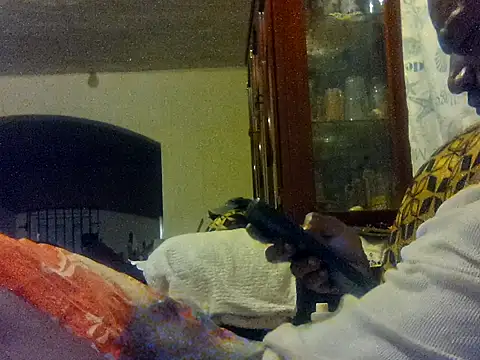 LookingLover34 online show from 11.21.25