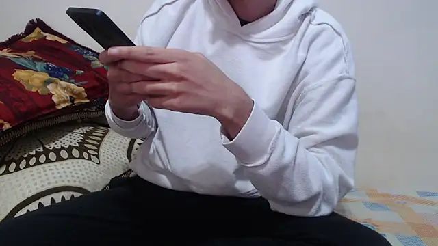 Snapshot of Alexdelarge323 chatting on 02.05.26 Alexdelarge323 online show from 02.05.26