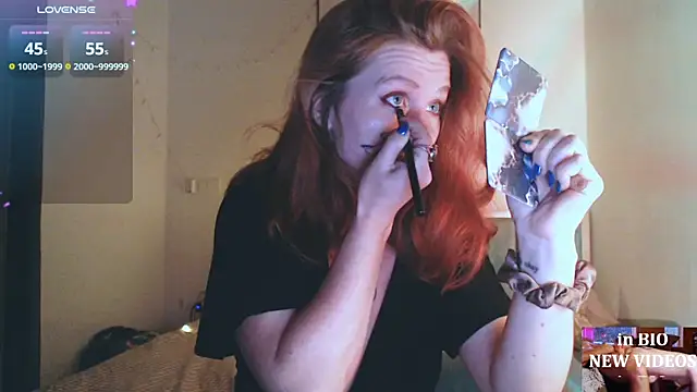 Cassie Wild online show from 12.04.25