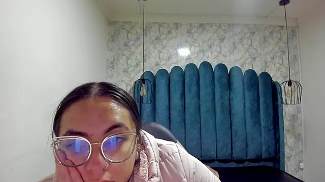 Snapshot of nalalye_cruzz_ chatting on 10.03.25 nalalye cruzz online show from 10.03.25