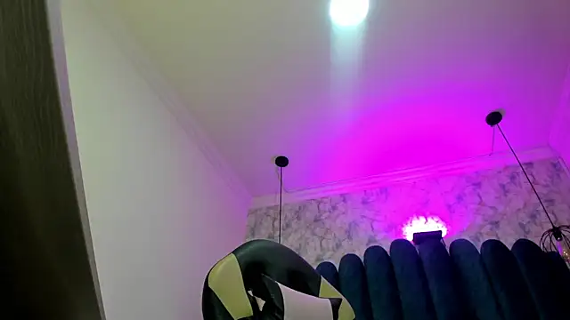 Snapshot of nalalye_cruzz_ chatting on 02.26.26 nalalye cruzz online show from 02.26.26