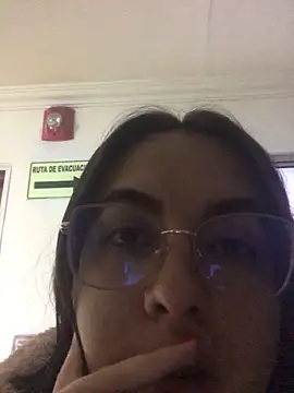 Snapshot of nalalye_cruzz_ chatting on 05.03.26 nalalye cruzz online show from 05.03.26