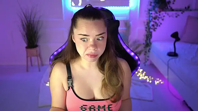 VixenMia online show from 01.18.25