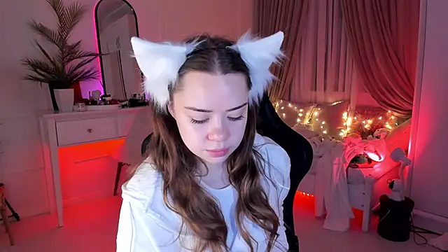 VixenMia online show from 02.15.25