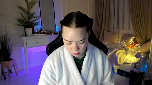 VixenMia online show from 02.26.25