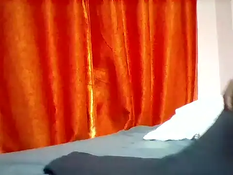 Cute Lopez online show from 10.31.25