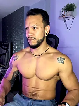 ARON TAYLER01 online show from 10.23.25