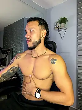 ARON TAYLER01 online show from 01.07.26