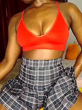 NicRaisaa online show from 10.03.25