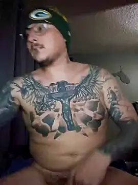 Snapshot of MrBiggBallz chatting on 01.21.25 MrBiggBallz online show from 01.21.25