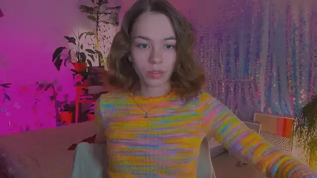 Snapshot of poli__ chatting on 12.14.24 poli   online show from 12.14.24