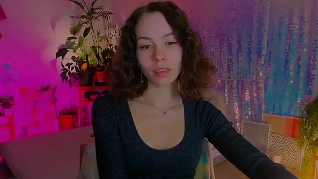 Snapshot of poli__ chatting on 12.31.24 poli   online show from 12.31.24