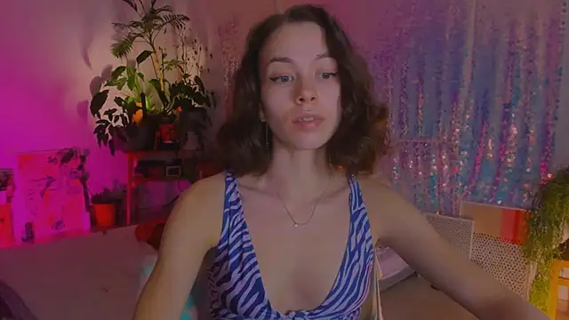 Snapshot of poli__ chatting on 01.03.25 poli   online show from 01.03.25