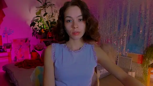 Snapshot of poli__ chatting on 01.11.25 poli   online show from 01.11.25