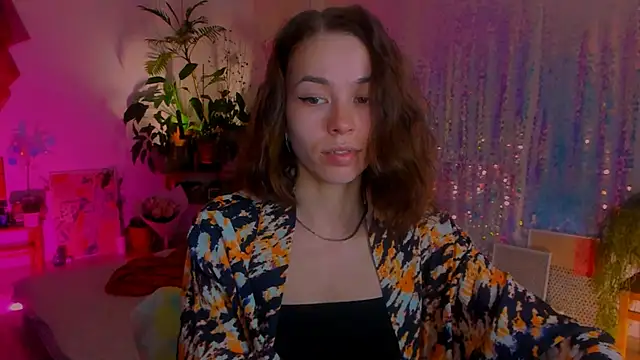 Snapshot of poli__ chatting on 01.12.25 poli   online show from 01.12.25