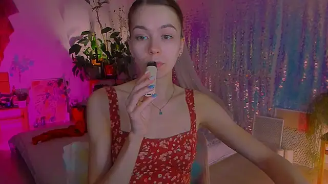 Snapshot of poli__ chatting on 02.06.25 poli   online show from 02.06.25