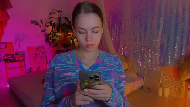 Snapshot of poli__ chatting on 02.11.25 poli   online show from 02.11.25