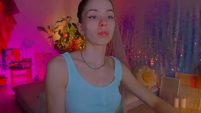 Snapshot of poli__ chatting on 02.26.25 poli   online show from 02.26.25