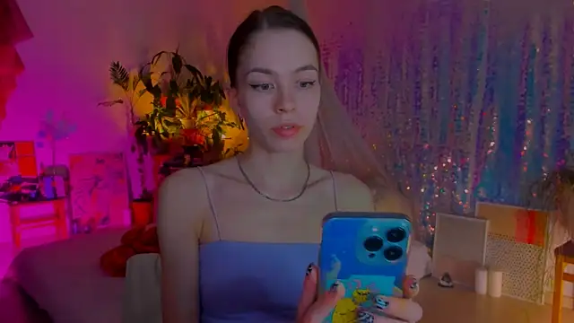 Snapshot of poli__ chatting on 03.11.25 poli   online show from 03.11.25