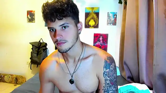 Snapshot of Nekoboy01 chatting on 10.28.25 Nekoboy01 online show from 10.28.25