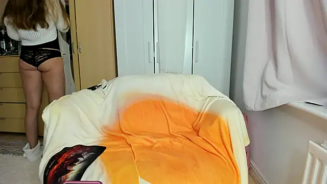 Snapshot of Rolla_Coaster chatting on 10.19.25 Rolla Coaster online show from 10.19.25