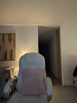 Im Valentina online show from 12.16.25