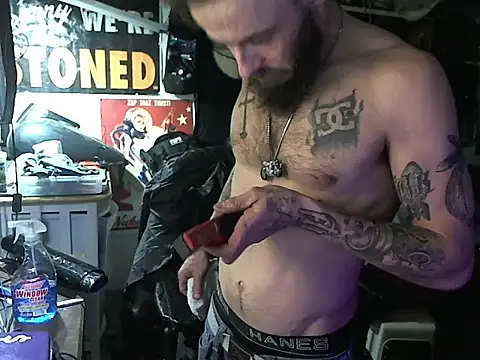Snapshot of CloudDadddyyy420 chatting on 12.22.24 CloudDadddyyy420 online show from 12.22.24