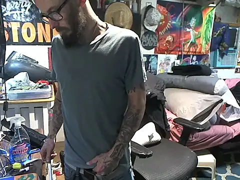 Snapshot of CloudDadddyyy420 chatting on 12.22.24 CloudDadddyyy420 online show from 12.22.24