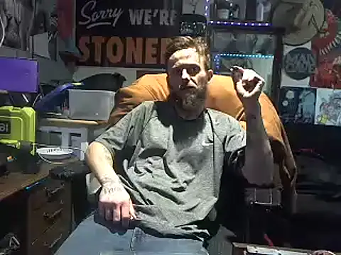 Snapshot of CloudDadddyyy420 chatting on 02.09.25 CloudDadddyyy420 online show from 02.09.25