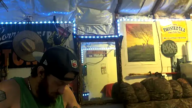 Snapshot of CloudDadddyyy420 chatting on 09.15.25 CloudDadddyyy420 online show from 09.15.25