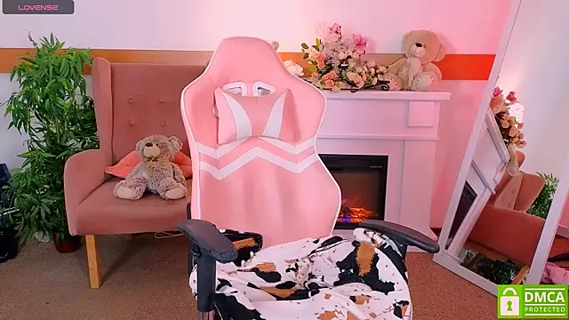 Grace and  Jacob online show from 11.20.25