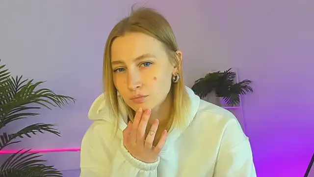 Snapshot of Jess_Anders_ chatting on 11.13.25 Jess Anders online show from 11.13.25