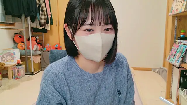 Snapshot of HIKARI_x0 chatting on 12.02.24 HIKARI x0 online show from 12.02.24