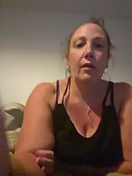 Snapshot of Wisie_Cutie chatting on 05.31.26 Wisie Cutie online show from 05.31.26