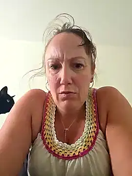 Snapshot of Wisie_Cutie chatting on 06.04.26 Wisie Cutie online show from 06.04.26