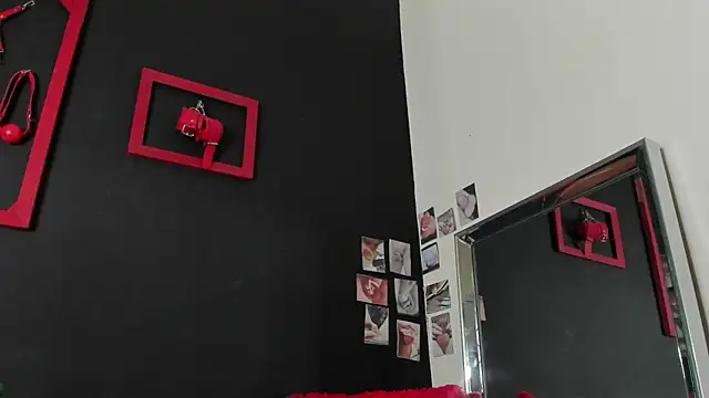 Snapshot of trinitty chatting on 03.14.25 trinitty online show from 03.14.25