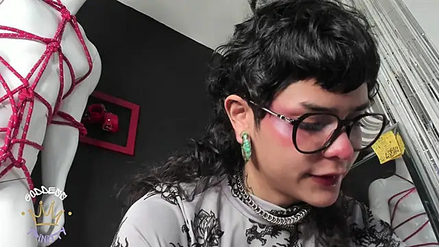 Snapshot of trinitty chatting on 09.24.25 trinitty online show from 09.24.25