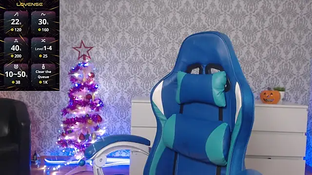 Snapshot of AnnaAnn chatting on 01.15.25 AnnaAnn online show from 01.15.25